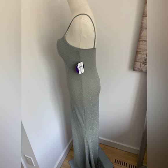 Windsor Green Sleeveless Dress - Picture 4 of 7